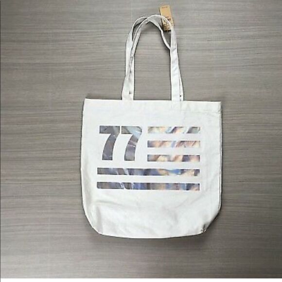 ✨HP✨American Eagle Outfitter AEO Metallic Holographic Canvas Tote Bag✨ - Picture 2 of 10